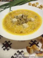 Фото к рецепту: Крем-суп из тыквы и картофеля, с фрикадельками и гренками