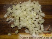Фото приготовления рецепта: Крем-суп из тыквы и картофеля, с фрикадельками и гренками - шаг №4