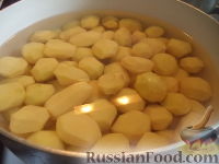 Фото приготовления рецепта: Картофель тушеный с мясом - шаг №6