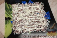 Фото приготовления рецепта: Слоеный салат из свиного языка - шаг №3