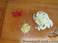Фото приготовления рецепта: Пряная курица с имбирем - шаг №3
