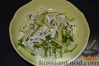 Фото приготовления рецепта: Тушёная капуста с картошкой и грибами - шаг №2