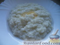 Фото к рецепту: Каша рисовая на молоке
