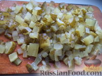 Фото приготовления рецепта: Солянка с картофелем по-домашнему - шаг №3