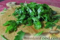 Фото приготовления рецепта: Витаминный салат из кольраби - шаг №4