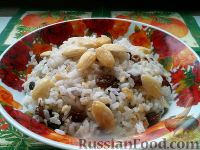 Фото к рецепту: Кутья из риса с миндалем и изюмом