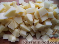 Фото приготовления рецепта: Суп с сосисками и картофелем - шаг №2