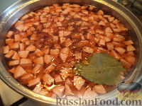 Фото приготовления рецепта: Суп с сосисками и картофелем - шаг №10