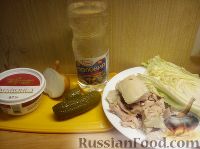 Фото приготовления рецепта: Салат с копченой курицей и соленым огурцом - шаг №1