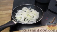 Фото приготовления рецепта: Отварная молодая капуста, жаренная в кляре (на сковороде) - шаг №2