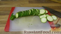 Фото приготовления рецепта: Итальянский салат из кабачков цуккини с белой фасолью - шаг №2