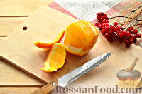 Фото приготовления рецепта: Капустный салат с апельсином и калиной - шаг №4