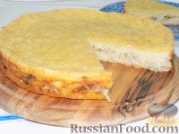 Фото приготовления рецепта: Заливной пирог с капустой и сыром - шаг №14