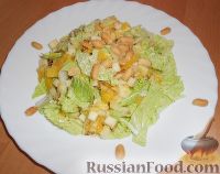 Фото приготовления рецепта: Салат из пекинской капусты, с апельсином, яблоком, орехами - шаг №13