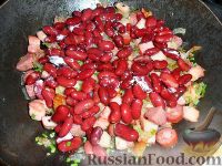 Фото приготовления рецепта: Салат из огурцов и зелени - шаг №5