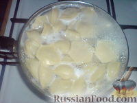 Фото приготовления рецепта: Куриные оладьи с сыром на кефире - шаг №1