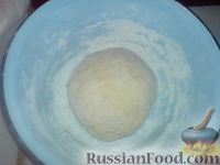 Фото приготовления рецепта: Салат из оливок и яиц с ветчиной - шаг №10