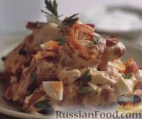 Фото к рецепту: Картофельный салат с яйцами, сельдереем и беконом