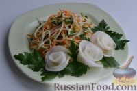 Фото к рецепту: Салат из зеленой редьки, с морковью и редькой дайкон