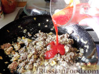 Фото приготовления рецепта: Макароны по-флотски с томатом - шаг №6