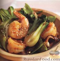 Фото к рецепту: Креветки, жаренные с грибами и салатом бок чой