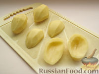 Фото приготовления рецепта: Картофель, фаршированный по-итальянски - шаг №2