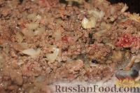 Фото приготовления рецепта: Пот-пай (пирог) с мясом и картошкой - шаг №7