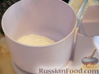 Фото приготовления рецепта: Жюльен из крабовых палочек и яиц - шаг №7