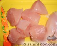 Фото приготовления рецепта: Солянка из капусты с курицей и грибами, в мультиварке - шаг №5