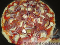 Фото приготовления рецепта: Быстрая "пицца" на сковороде - шаг №5