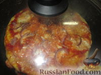 Фото приготовления рецепта: Быстрая "пицца" на сковороде - шаг №6