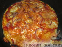 Фото приготовления рецепта: Быстрая "пицца" на сковороде - шаг №7