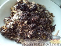 Фото приготовления рецепта: Витаминная смесь из сухофруктов, меда и орехов - шаг №6