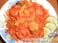 Фото приготовления рецепта: Солянка из свежей капусты с рисом и сосисками - шаг №17