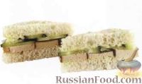 Фото к рецепту: Закусочный сэндвич с сыром тофу и огурцом