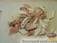 Фото приготовления рецепта: Кальмары, тушенные в сметане - шаг №4