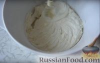 Фото приготовления рецепта: Торт "Снежная горка" - шаг №3