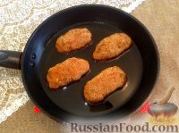 Фото приготовления рецепта: Котлеты по-киевски с вешенками и сыром - шаг №14
