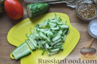 Фото приготовления рецепта: Салат из мидий с кальмарами - шаг №4