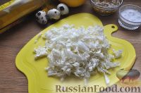 Фото приготовления рецепта: Салат из мидий с кальмарами - шаг №6