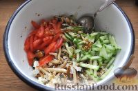Фото приготовления рецепта: Салат из мидий с кальмарами - шаг №11