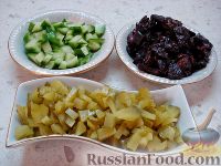 Фото приготовления рецепта: Салат со свиным языком - шаг №11