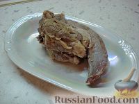 Фото приготовления рецепта: Салат со свиным языком - шаг №4