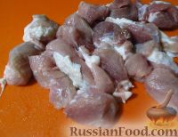 Фото приготовления рецепта: Шашлык из свиной шеи в луково-томатном маринаде - шаг №2