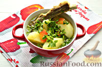 Фото приготовления рецепта: Салат с курицей, картофелем, морковью и маринованными опятами - шаг №12