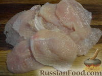 Фото приготовления рецепта: Куриные отбивные в сырном кляре - шаг №3