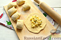Фото приготовления рецепта: Беляши с картофелем, в духовке - шаг №13