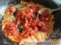 Фото приготовления рецепта: Украинский борщ со свиной ножкой и фасолью - шаг №9