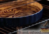 Фото приготовления рецепта: Очень шоколадный пирог "Зебра" - шаг №14