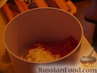 Фото приготовления рецепта: Щи из квашеной капусты с фрикадельками - шаг №3